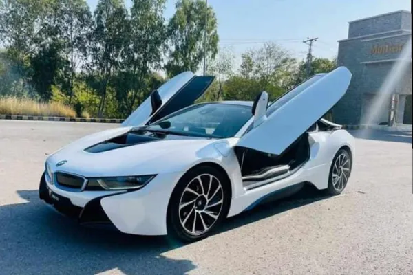 BMW i8